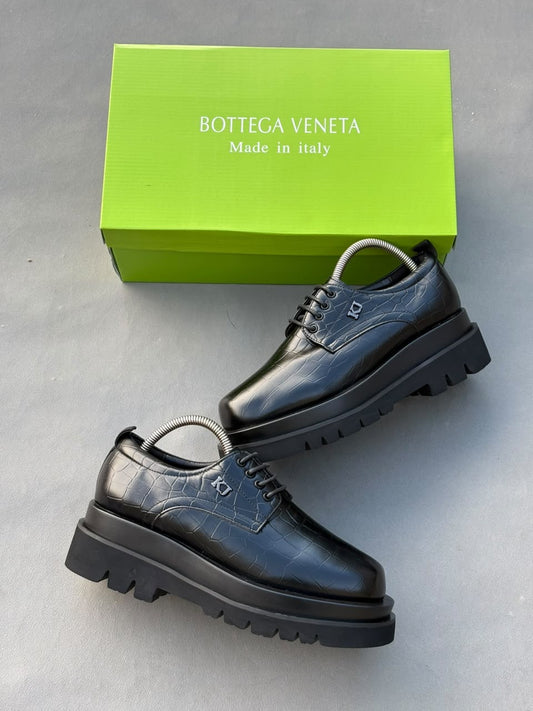BOTTEGA VENETA Lug Derby Croco embossé