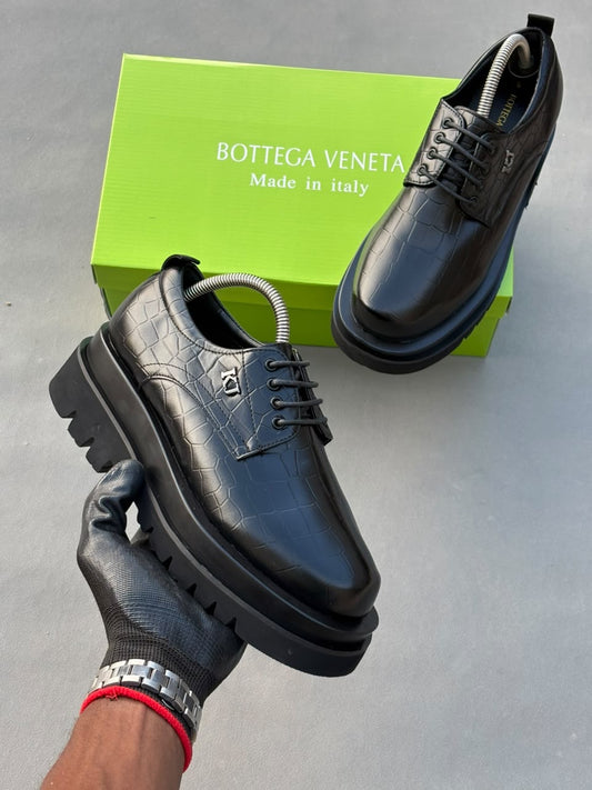 BOTTEGA VENETA Lug Derby Croco embossé