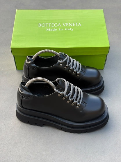 BOTTEGA VENETA Lug Lace-Up Derby